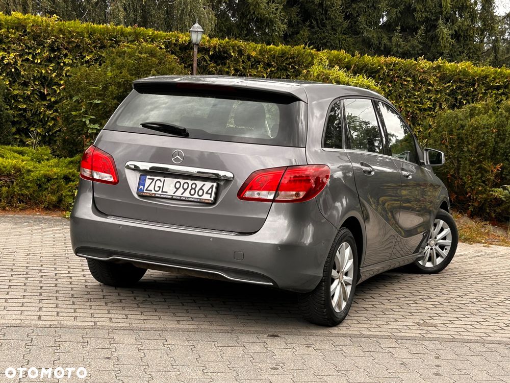 Mercedes-Benz Klasa B 180 7G-DCT Style - 19