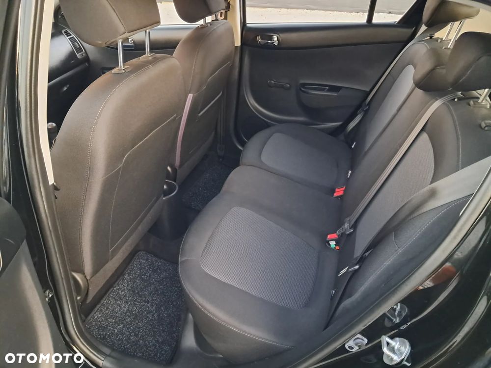 Hyundai i20 1.2 Intro Edition - 10