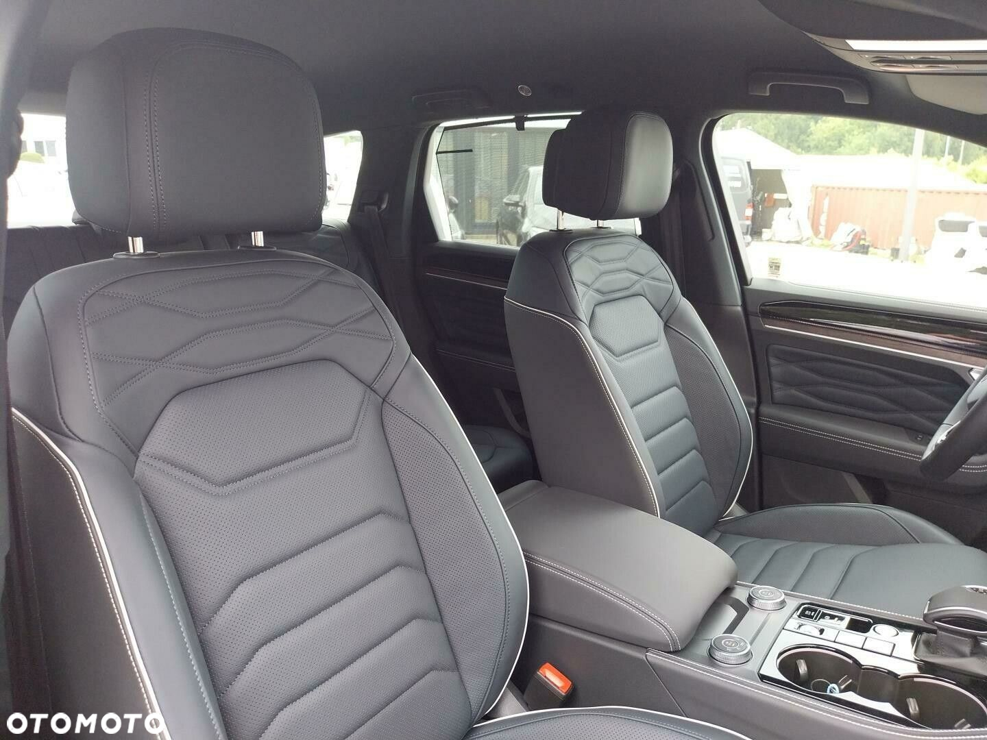 Volkswagen Touareg - 17