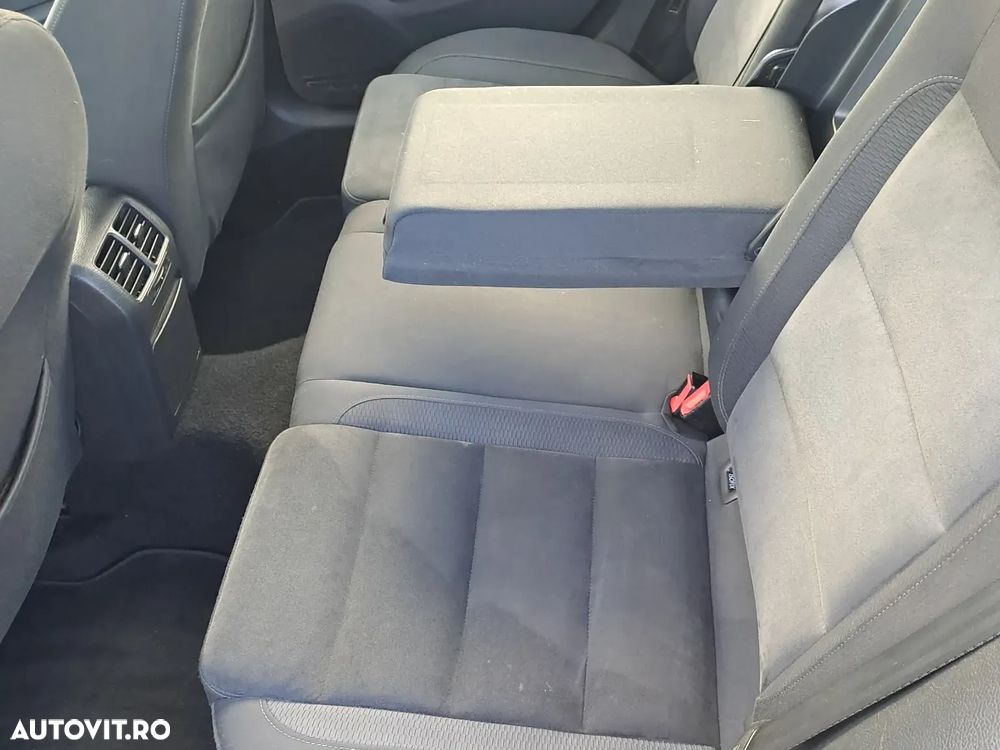 Volkswagen Golf - 11