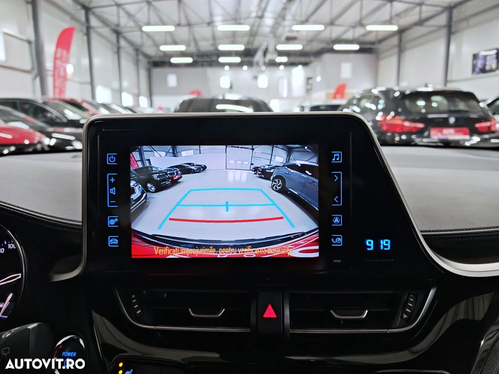 Toyota C-HR Lounge - 12
