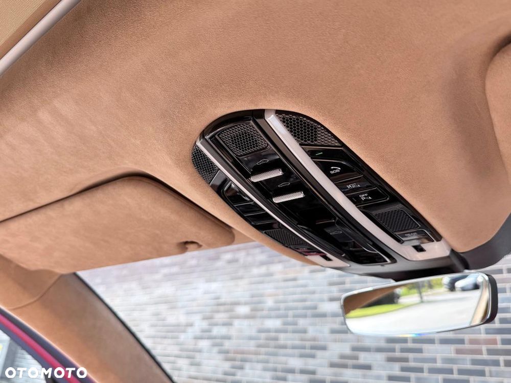 Porsche Panamera - 28