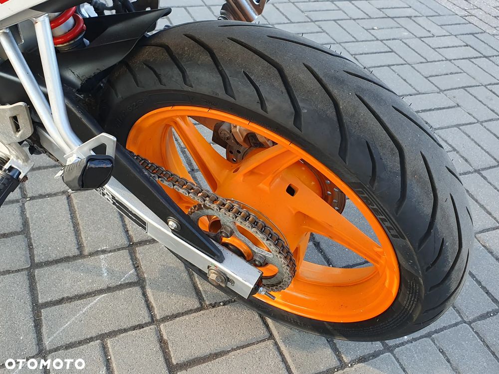 Honda CBR - 32