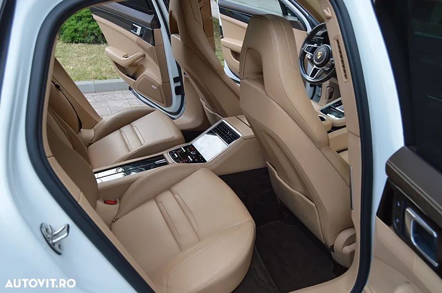 Porsche Panamera 4S - 14