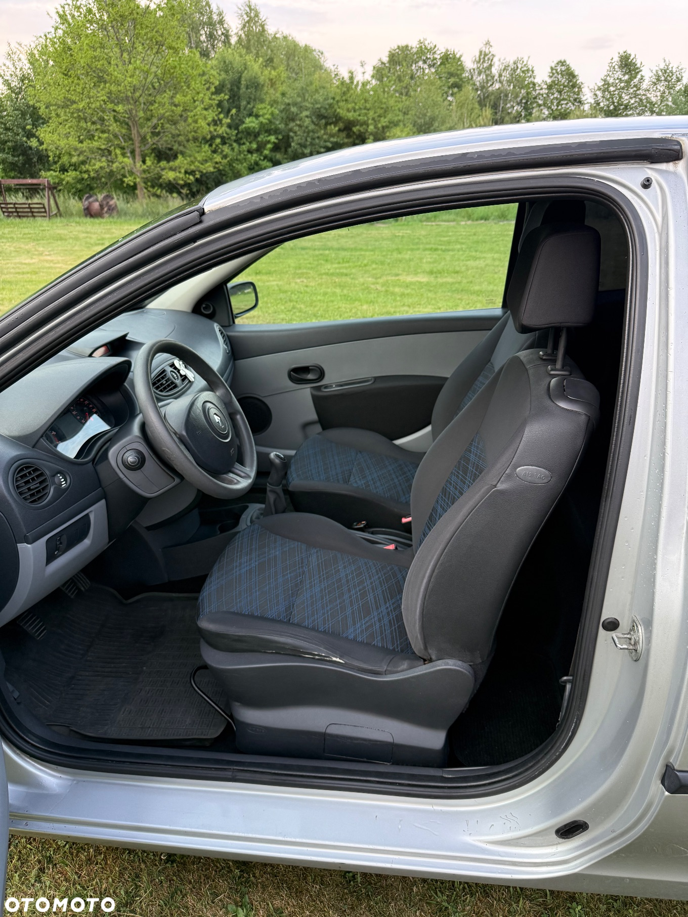 Renault Clio 1.2 16V Authentique - 12