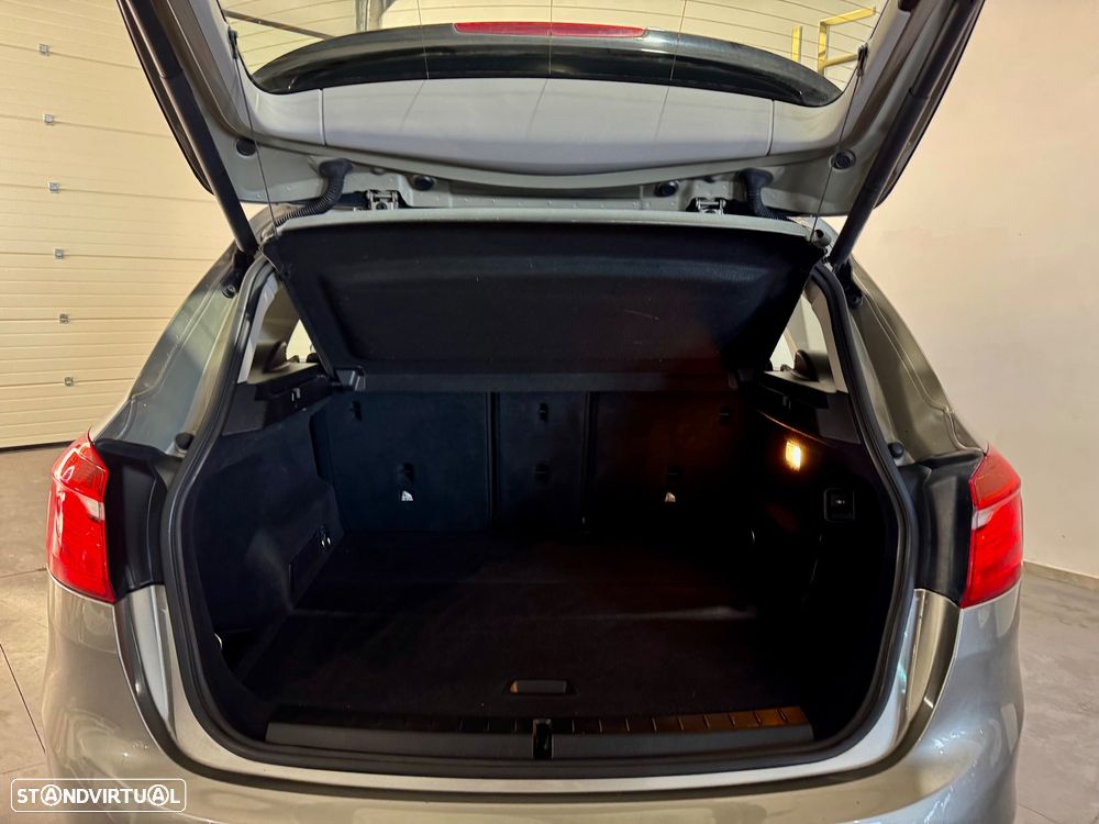 BMW 216 Active Tourer d Luxury Line - 6