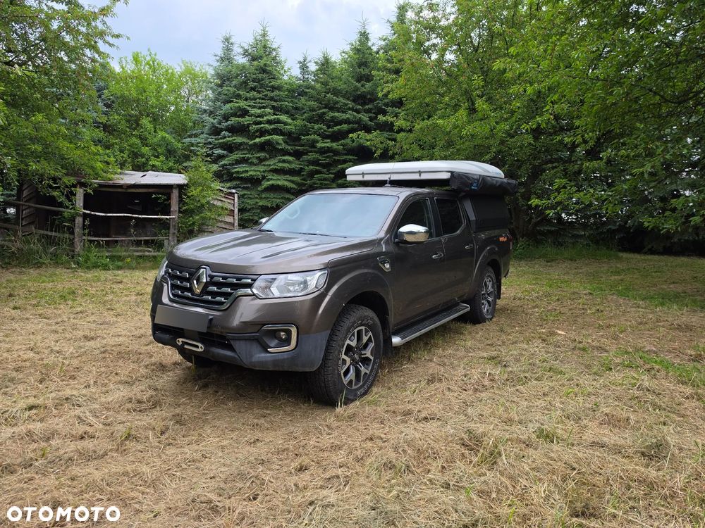 Renault Alaskan - 1