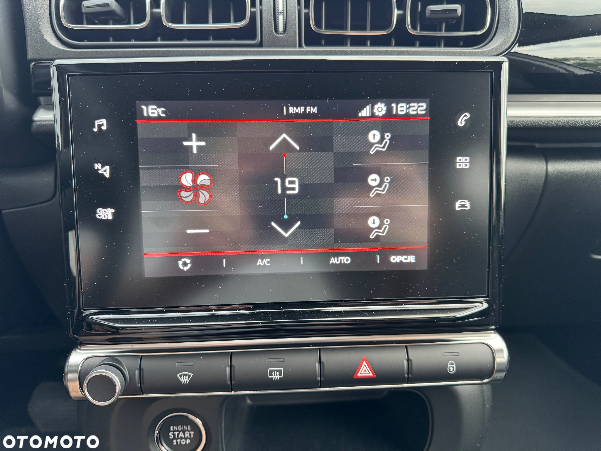 Citroën C3 1.2 PureTech Shine EAT6 - 16