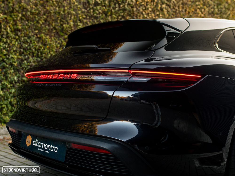 Porsche Taycan Sport Turismo GTS - 13
