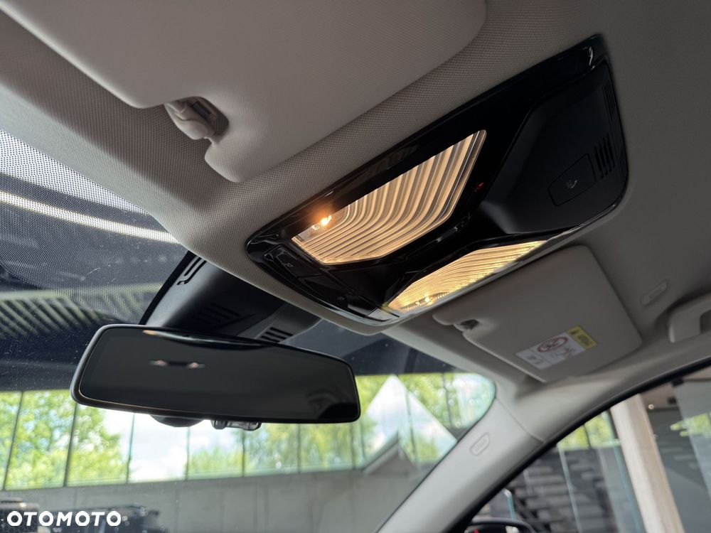 BMW Seria 3 318i - 37