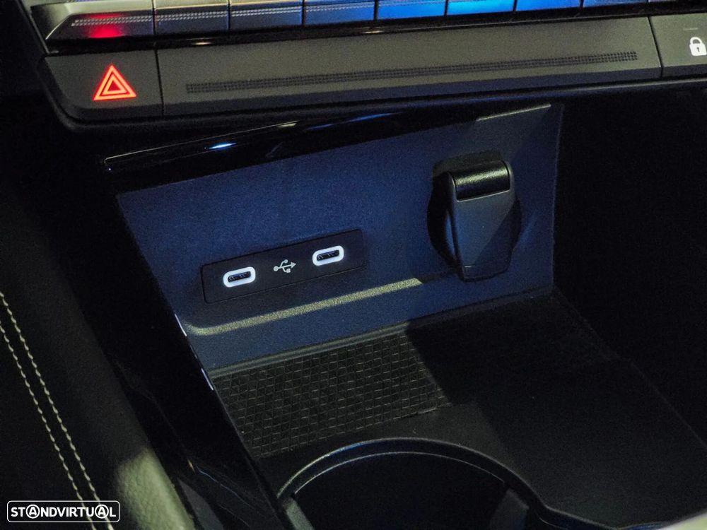 Renault Austral 1.2 E-Tech Iconic - 41