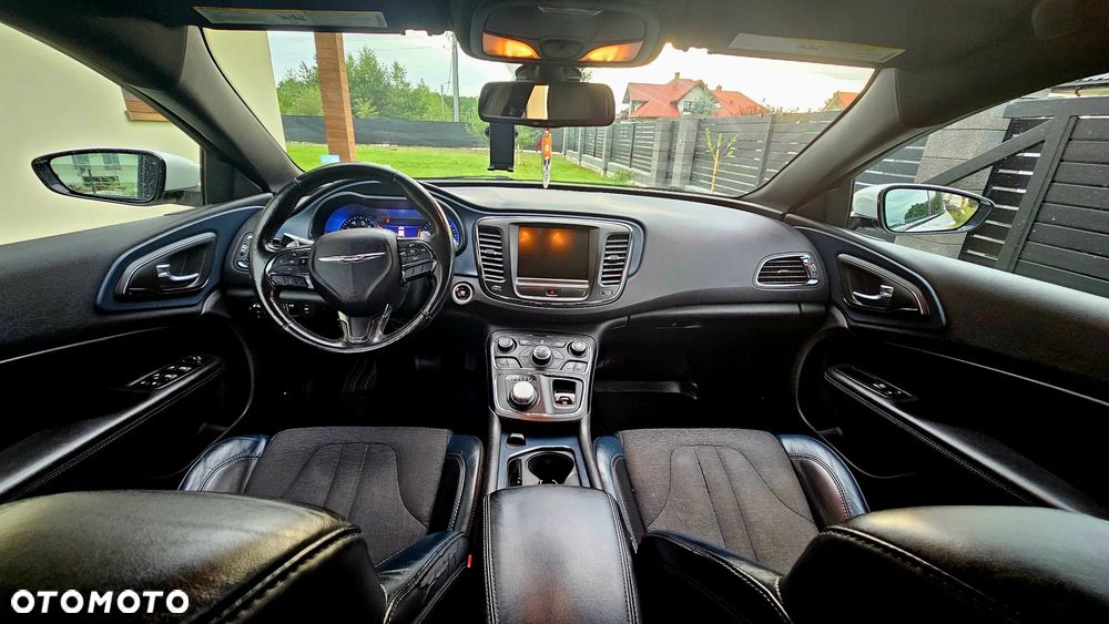 Chrysler 200 - 20