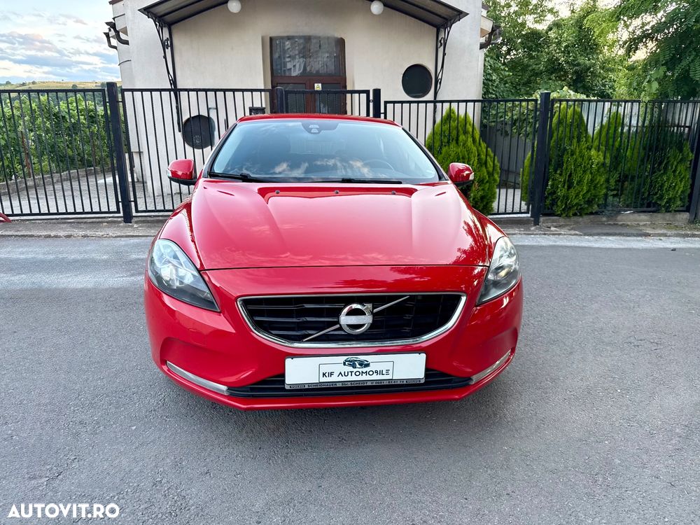 Volvo V40 T2 Momentum - 10