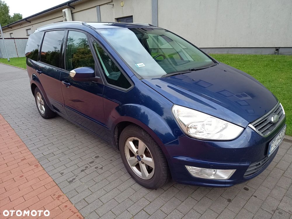 Ford Galaxy 2011 photo 3