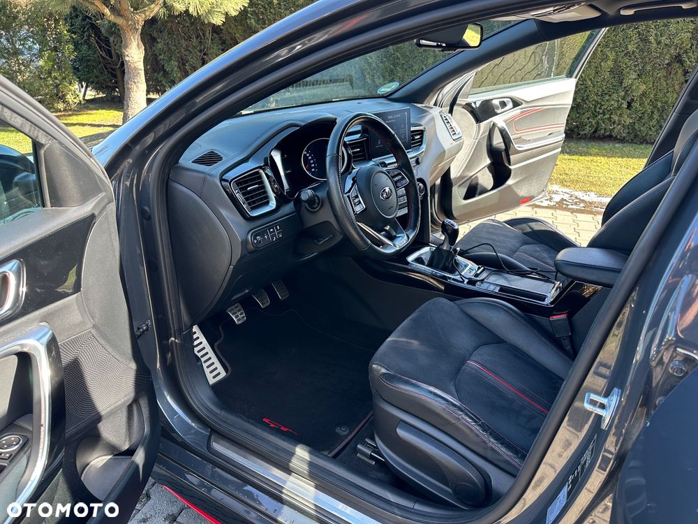 Kia ProCeed 1.6 T-GDI GT - 17