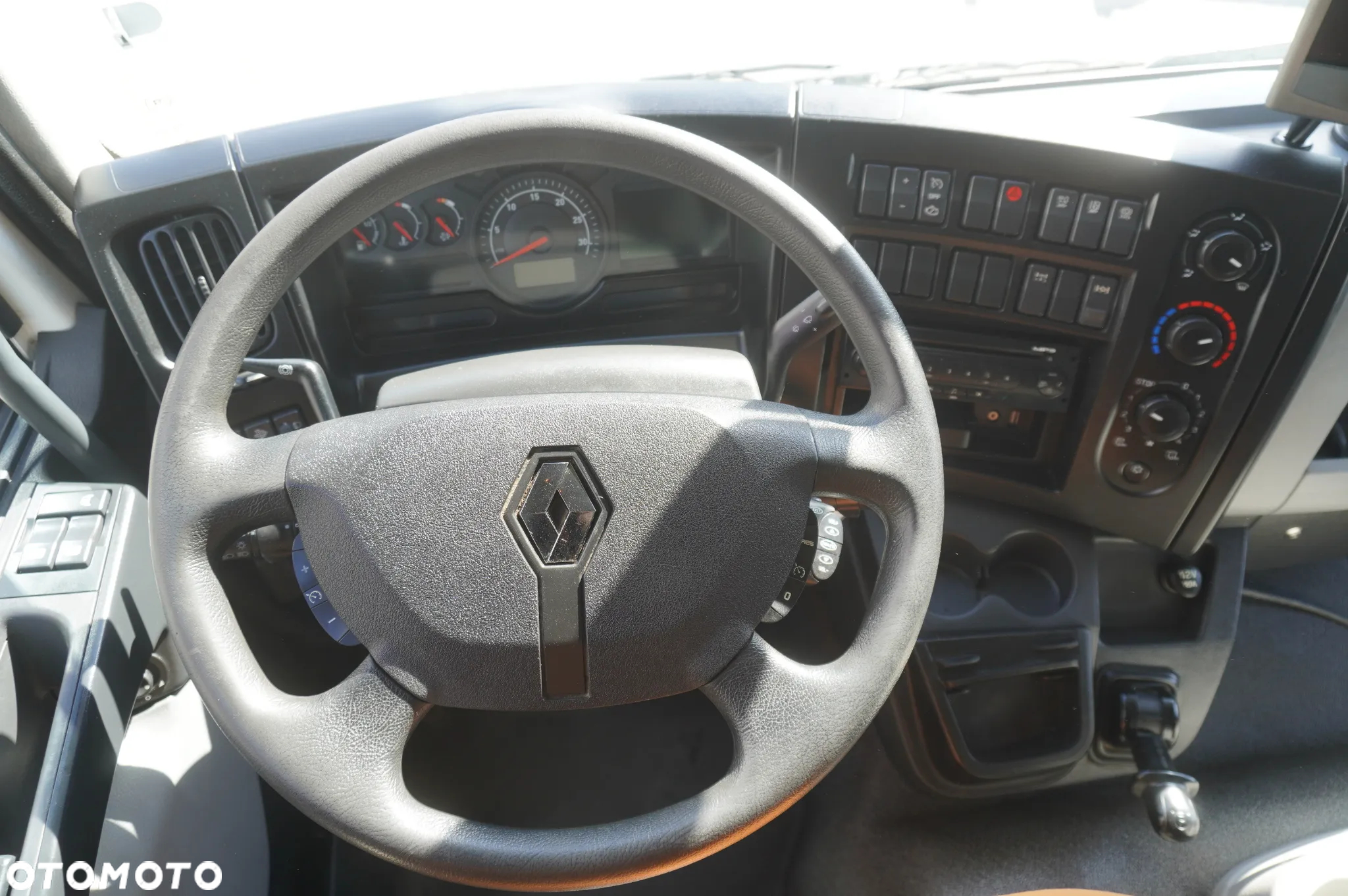 Renault D12.240 / Lamberet / Winda Dhollandia 1500 kg / 130 tys.km !! - 27