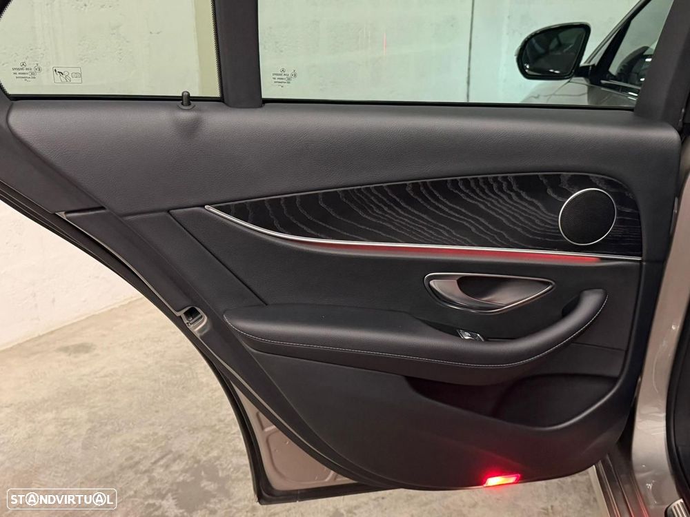 Mercedes-Benz E 300 de Avantgarde 4Matic - 56
