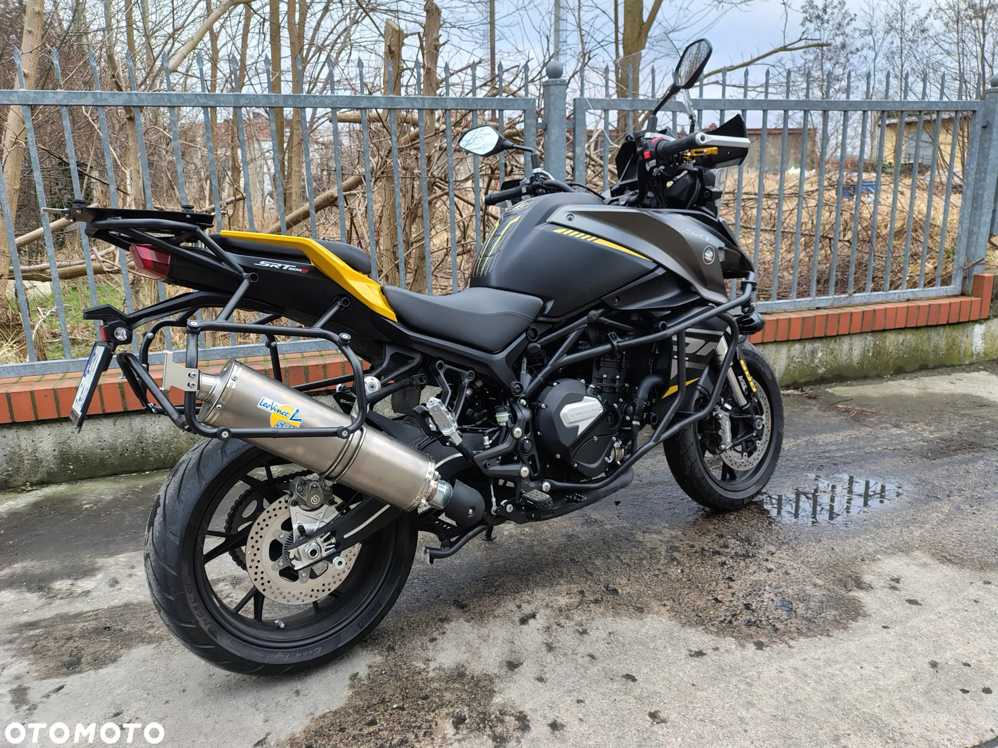 QJMOTOR SRT 800S - 12