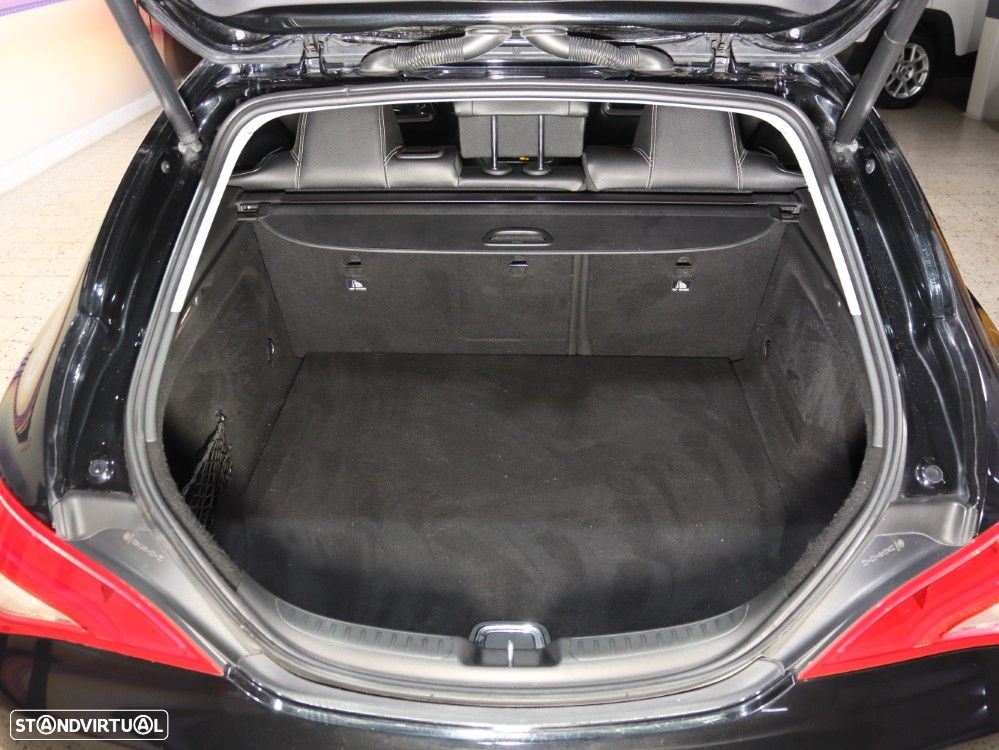Mercedes-Benz CLA 180 d Shooting Brake Urban Aut. - 13
