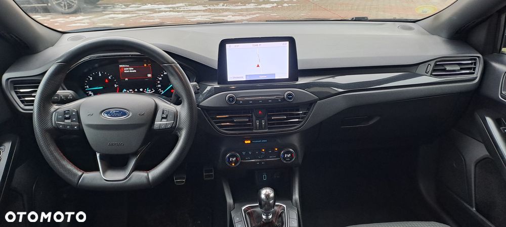 Ford Focus 1.5 EcoBlue Start-Stopp-System ST-LINE DESIGN - 8