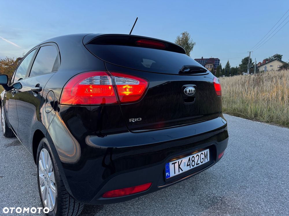 Kia Rio 1.4 Dream Team Edition - 31