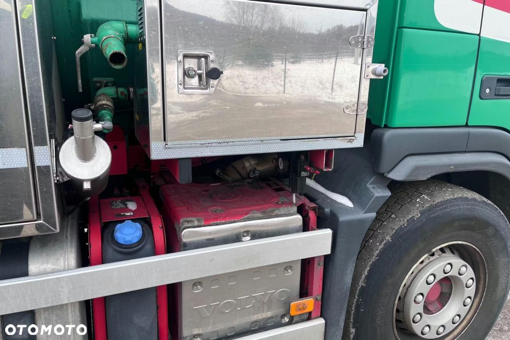 Volvo FMX 370 WUKO KIPROWANA szambiarka asenizacja 18 tys litrow 15/3 E5 - 13