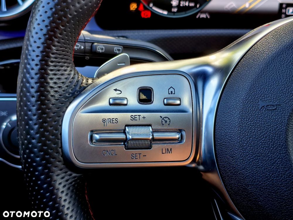 Mercedes-Benz CLA 180 d 8G-DCT AMG Line - 20