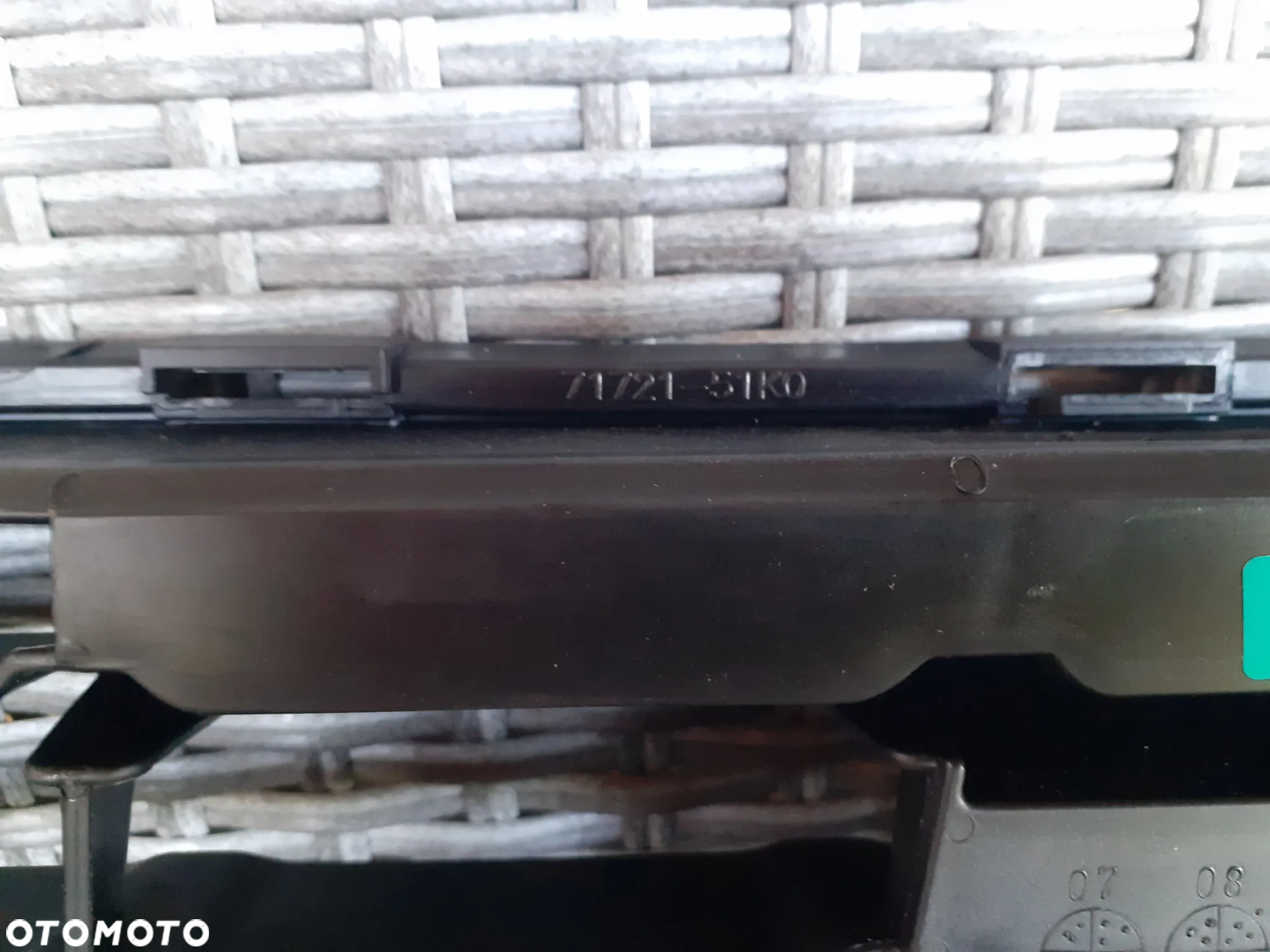 SUZUKI SPLASH 08- NOWA KRATKA ŚRODKOWA W ZDERZAK PRZÓD ORYGINALNA 71721-51K0  WYSYŁKA 24H - 6