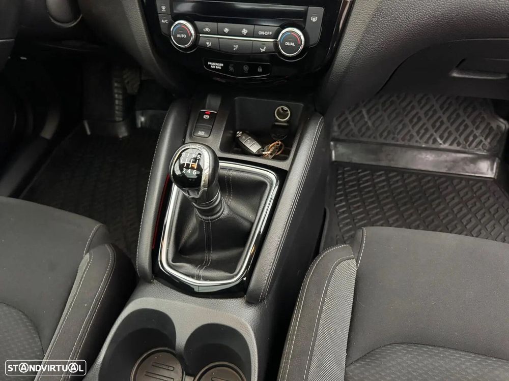Nissan Qashqai 1.2 DIG-T N-Connecta - 34