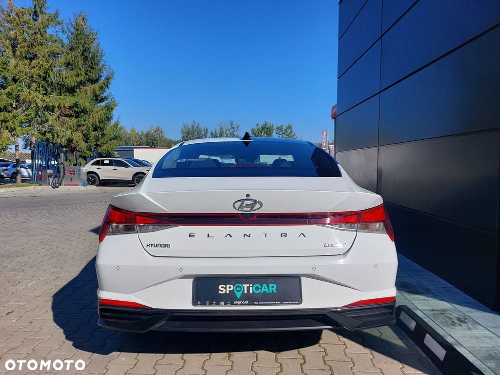 Hyundai Elantra 1.6 Smart - 4
