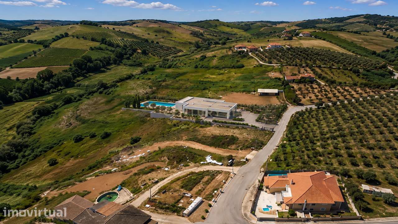 Terreno com PIP aprovado | 3.680 m² | Vista Serra de Montejunto - Grande imagem: 3/11