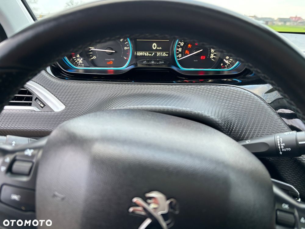 Peugeot 2008 PureTech 130 GPF Stop&Start Crossway - 21