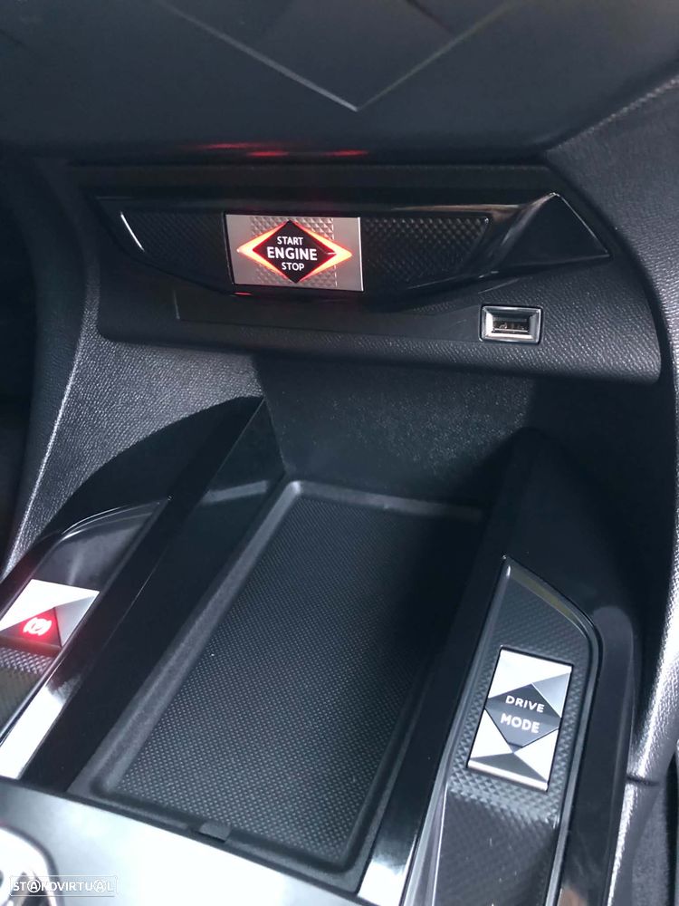 DS DS3 Crossback E-TENSE PERFORMANCE LINE + - 34