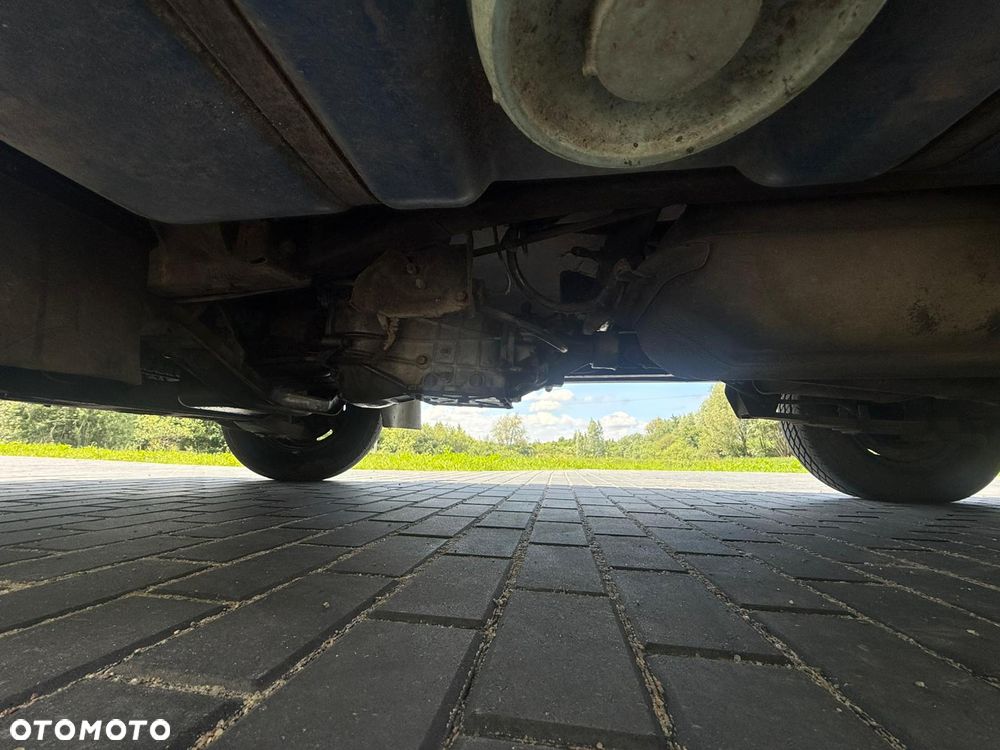 Mitsubishi L300 ~ Kamper ~ 6 osób ~ w pełni sprawny ~ Sprowadzony ~ Możliwość dowozu po zakupie - 28