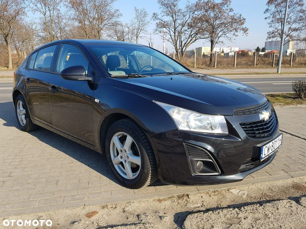 Chevrolet Cruze 1.6 LS - 3