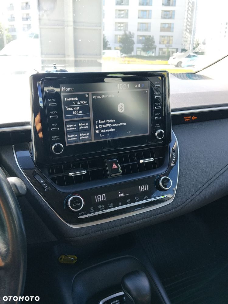 Toyota Corolla 1.8 Hybrid Comfort - 8