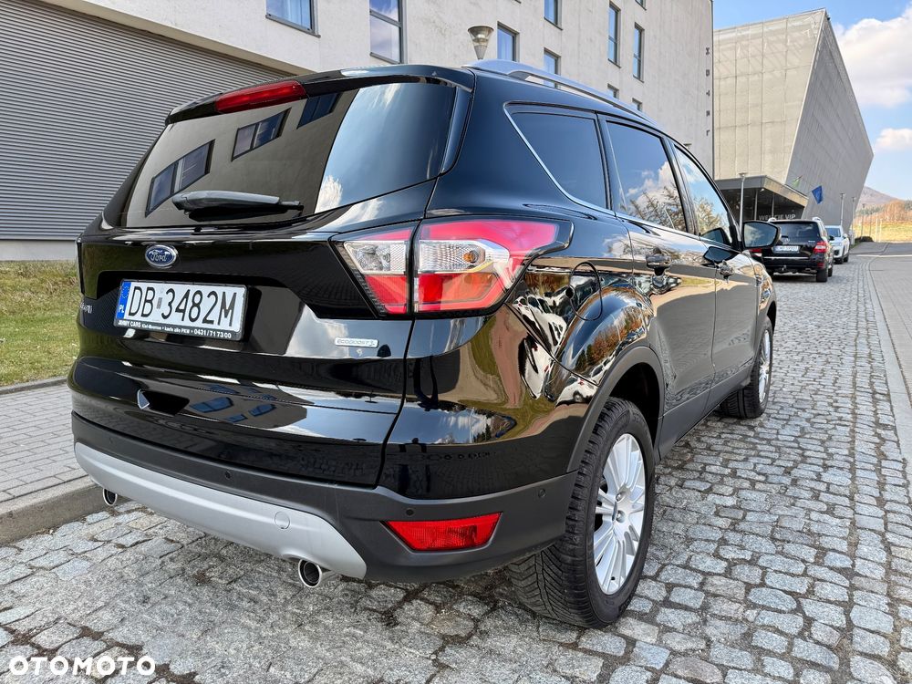 Ford Kuga 1.5 EcoBoost 2x4 Titanium - 5