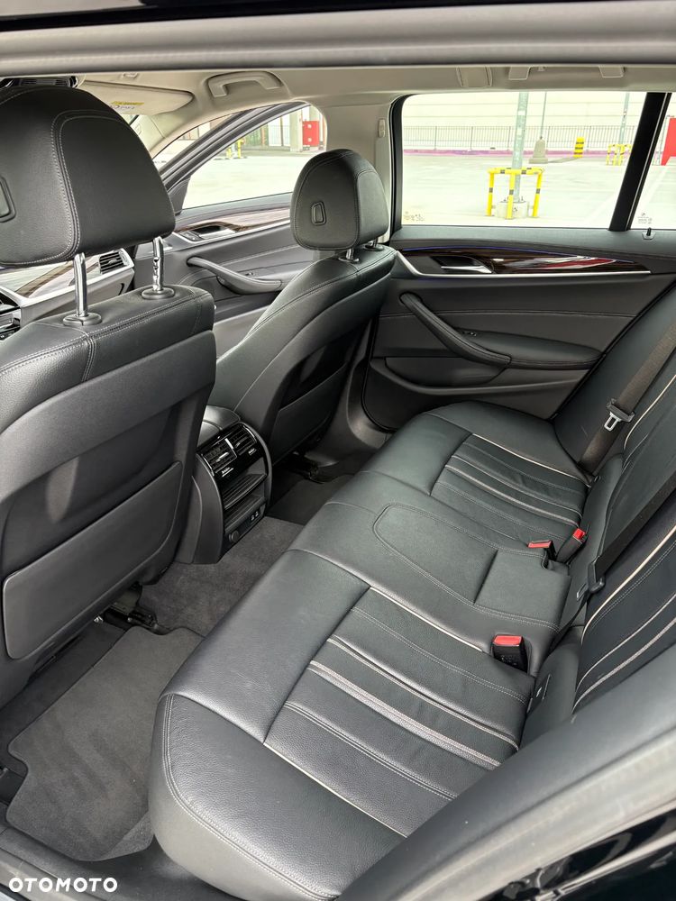 BMW Seria 5 520d Luxury Line - 12