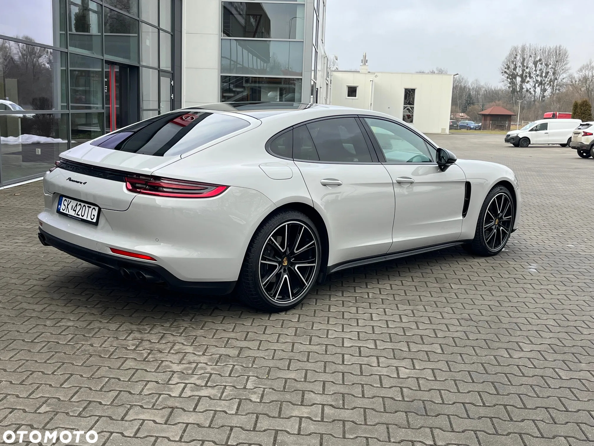 Porsche Panamera 4 - 5