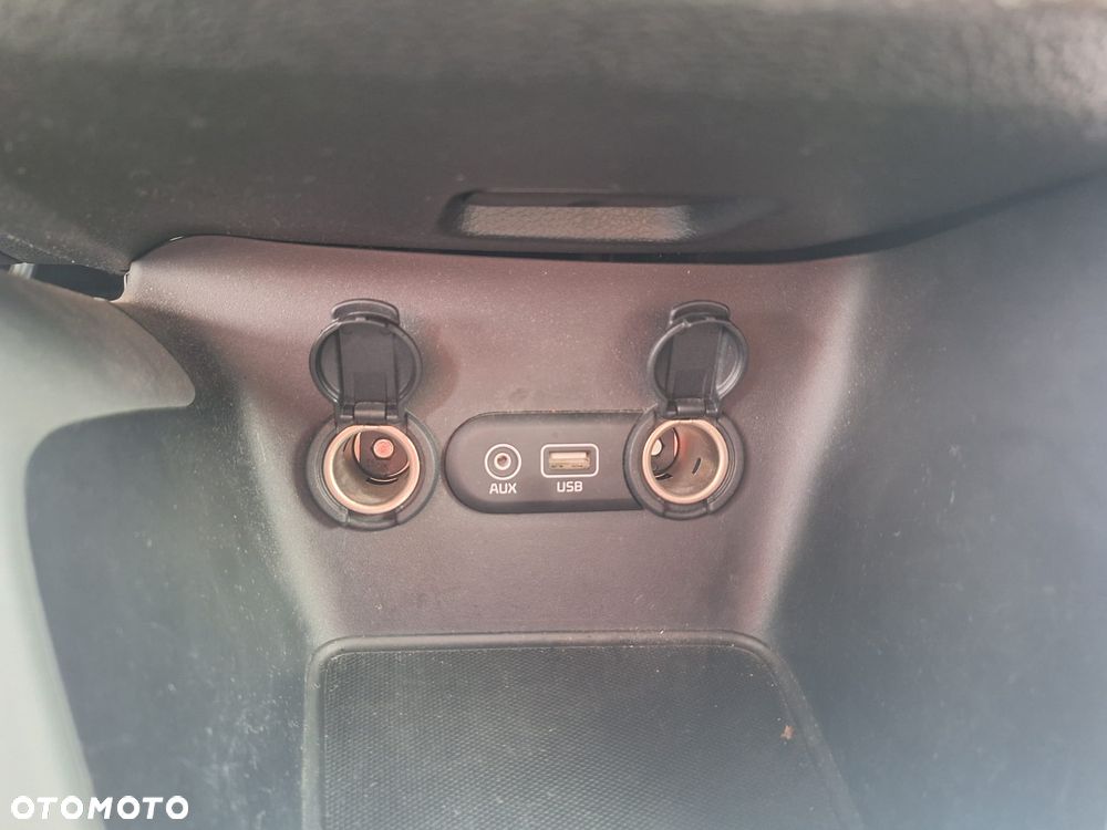 Kia Ceed 1.6 GDI Smart Plus - 23
