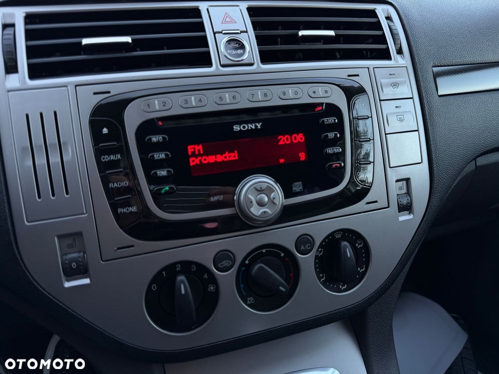 Ford Kuga - 20