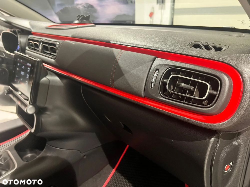 Citroën C3 1.2 PureTech Shine S&S - 18