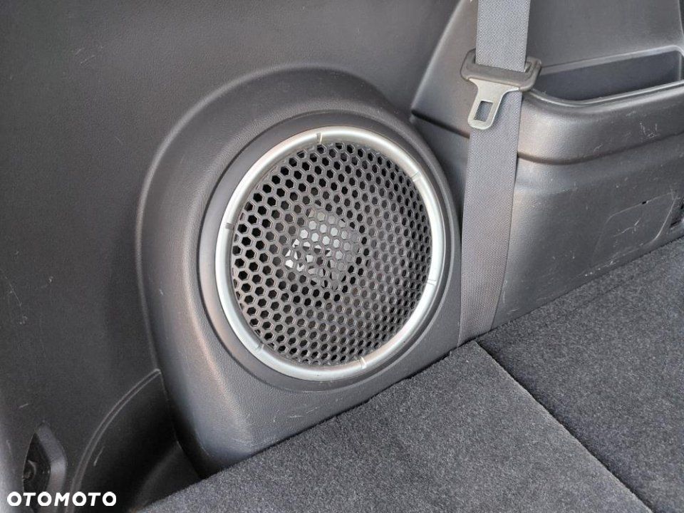 Mitsubishi Outlander - 21