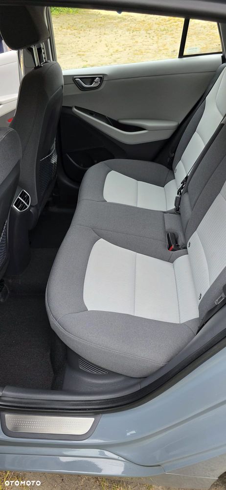 Hyundai IONIQ Hybrid Premium - 12