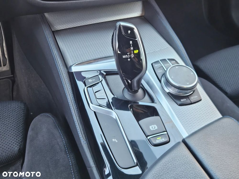 BMW Seria 5 520d xDrive M Sport sport - 21