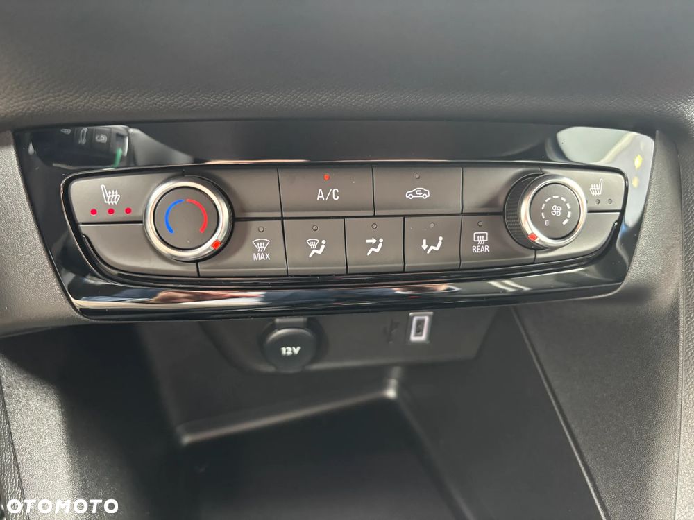 Opel Corsa 1.2 GS Line S&S - 12