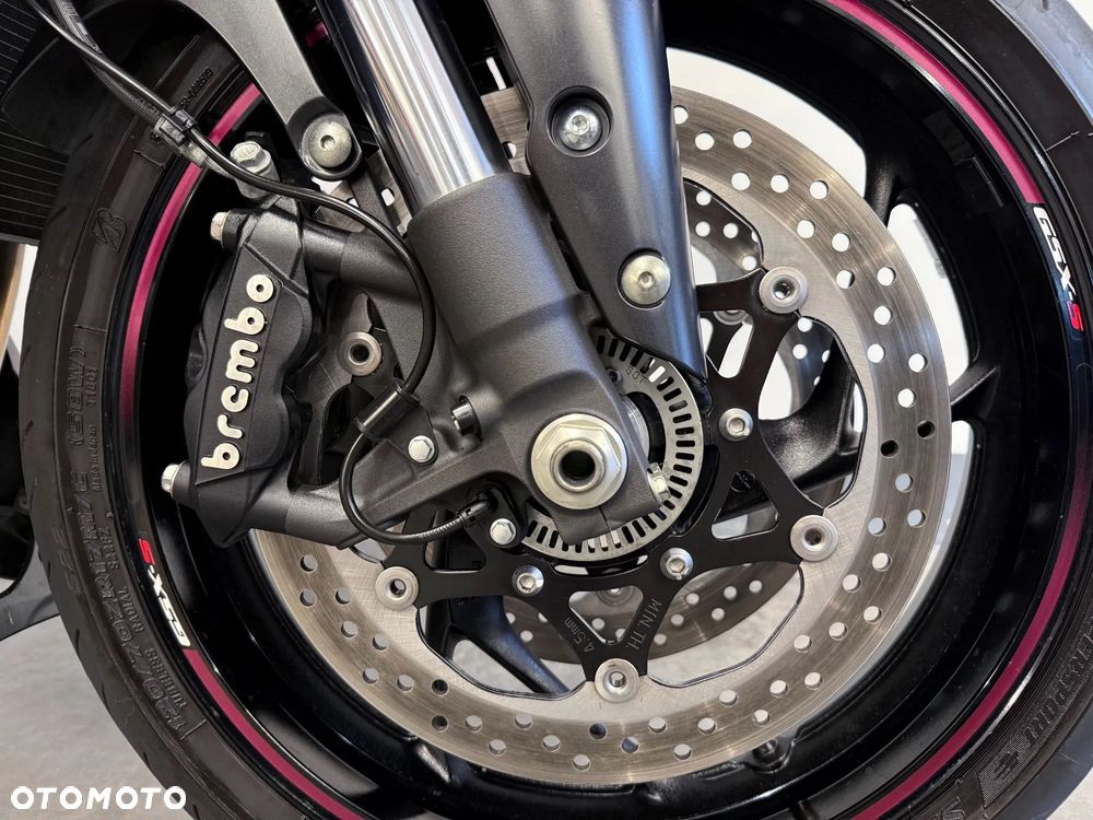 Suzuki GSX - 10