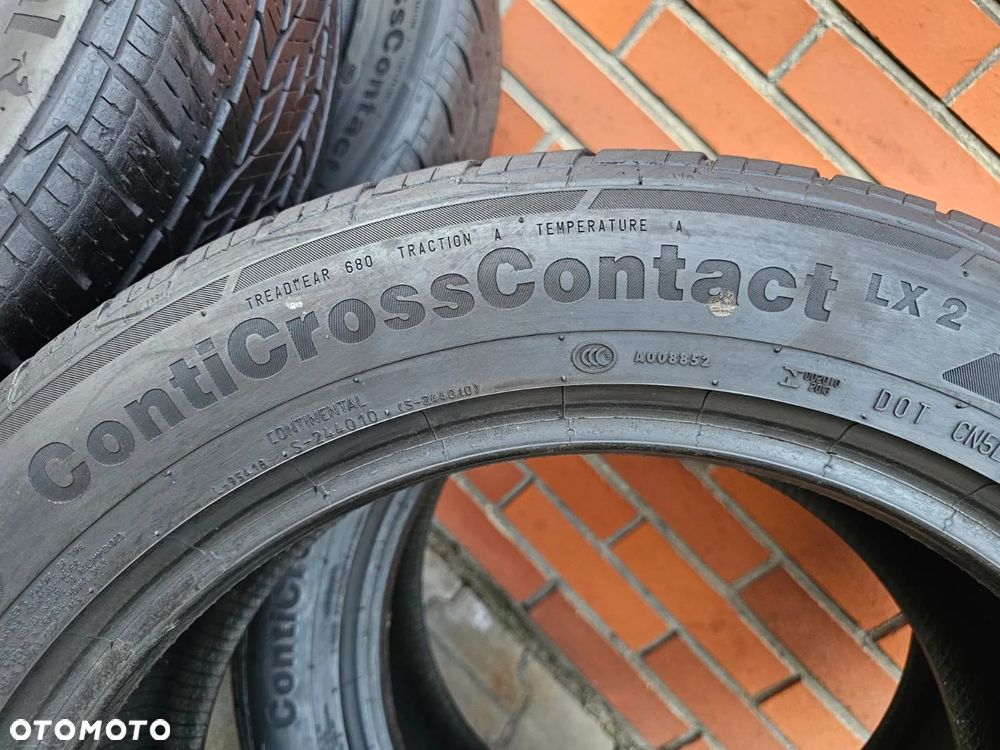(O177) 225/55R18 98V 5-5,4mm 18r / Continental ContiCrossContact LX2 - 12
