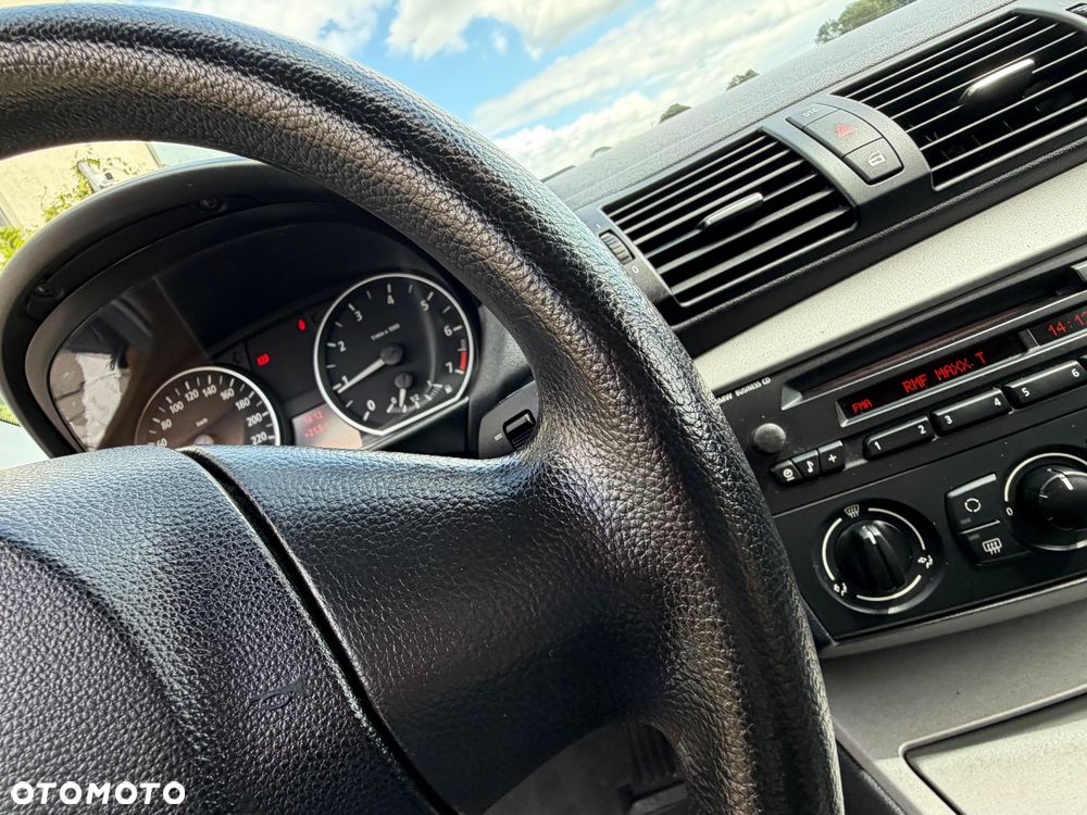 BMW Seria 1 - 23