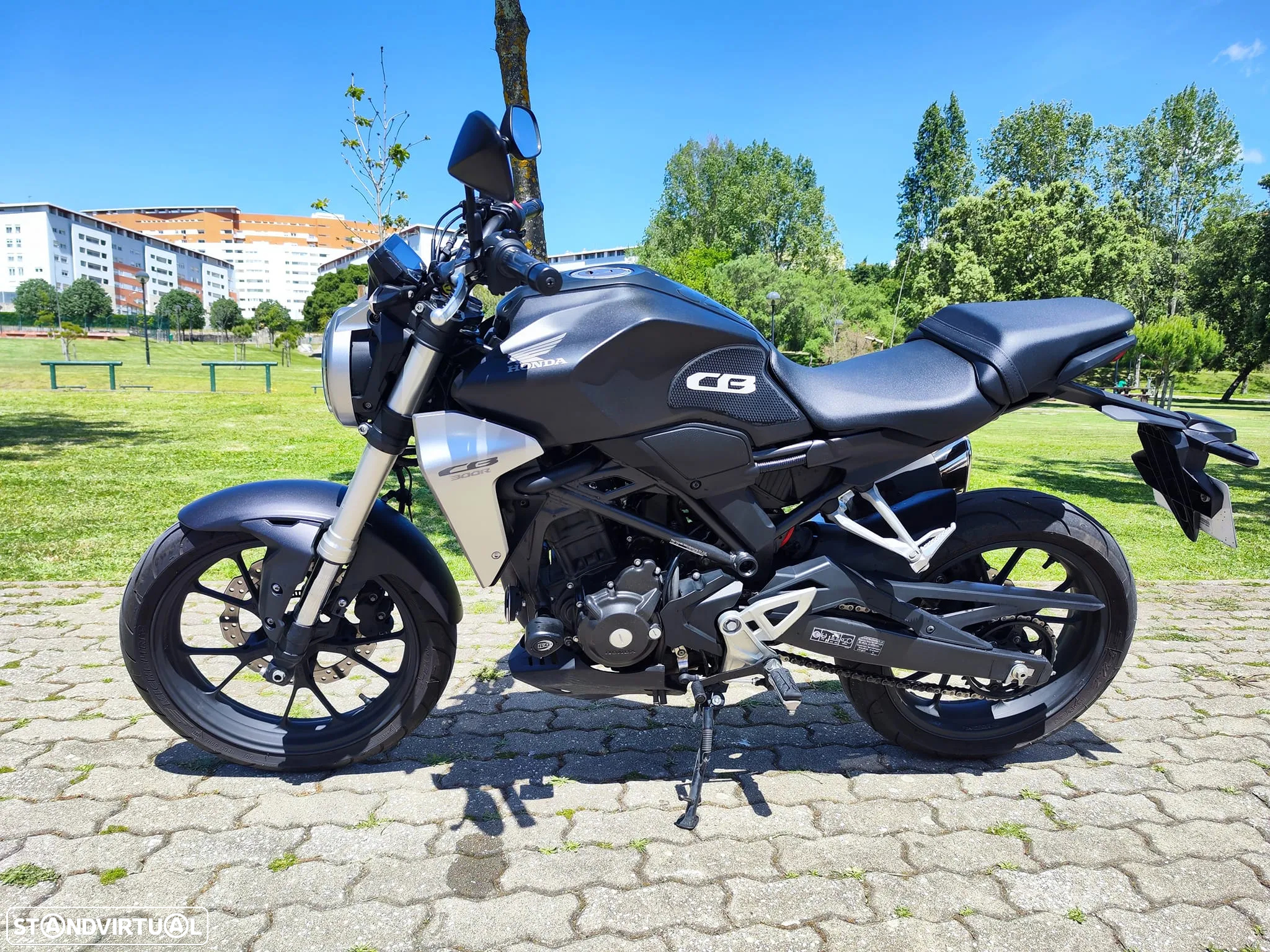 Honda CB 300 R - 8